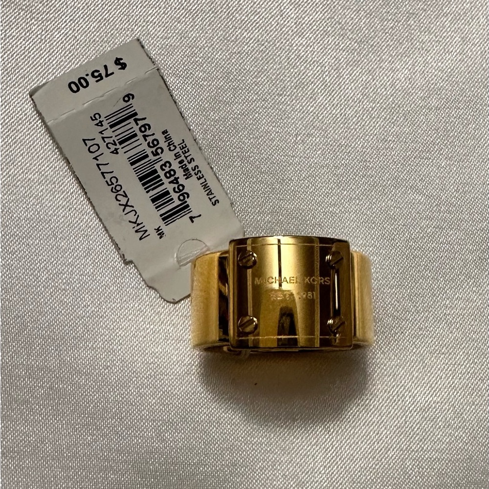 Michael Kors EST 1981 Gold Plaque Ring - Picture 2 of 5